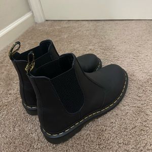 COPY - Dr. Martens Chelsea boot size 9